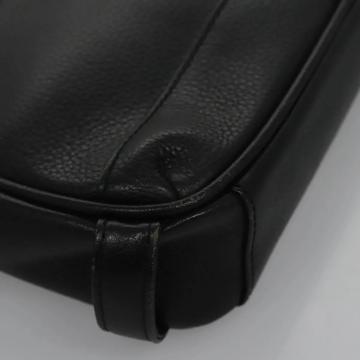Burberry Leather Clutch Bag (Pre-Owned)