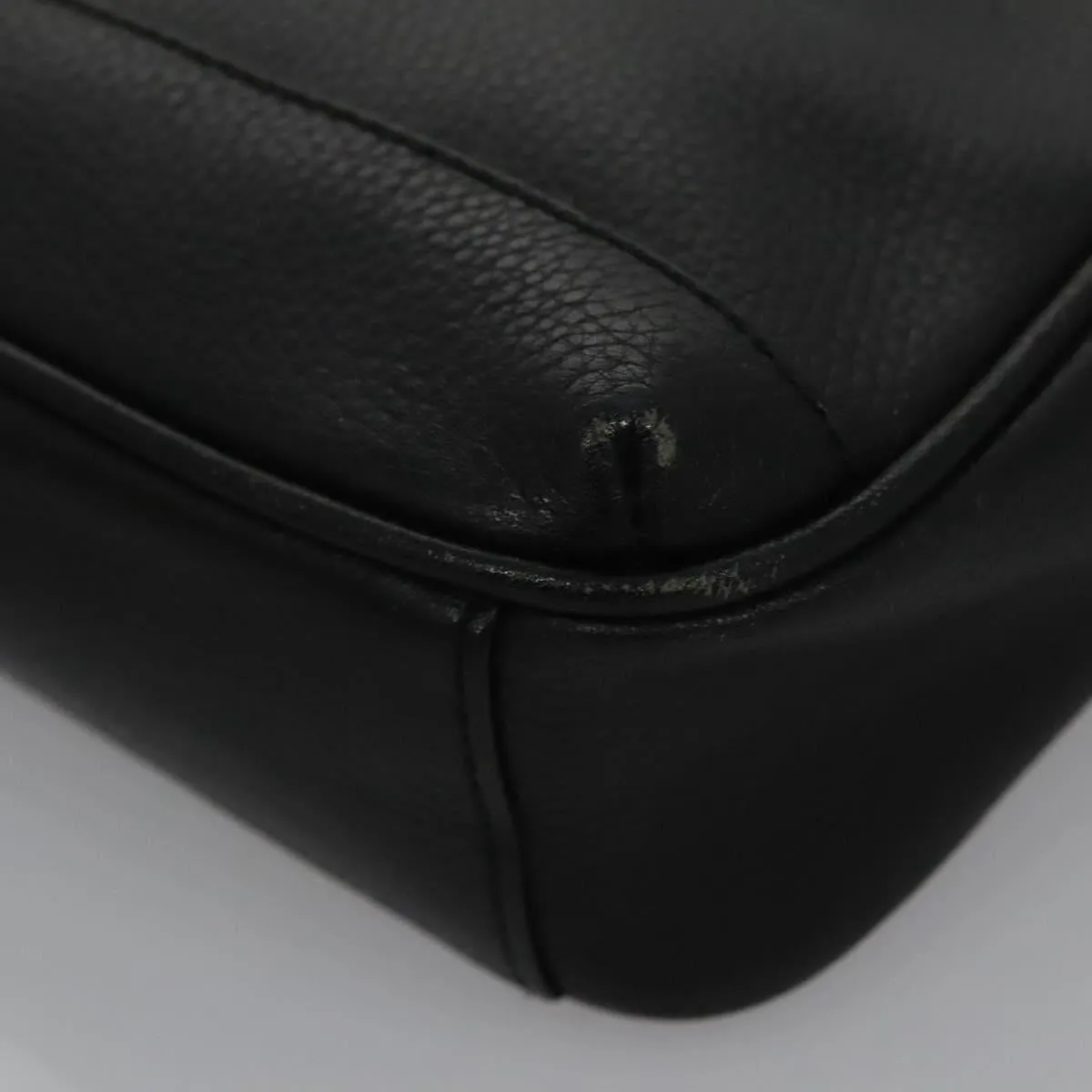 Burberry Leather Clutch Bag (Pre-Owned)