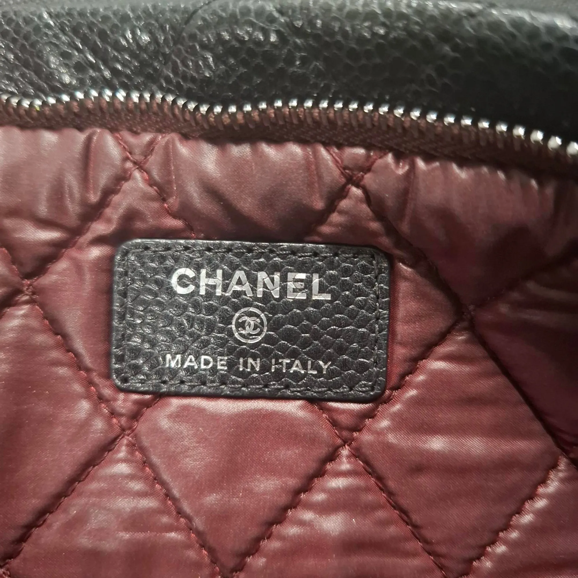 Chanel Beauty CC Quilted Caviar Clutch in Black Leather