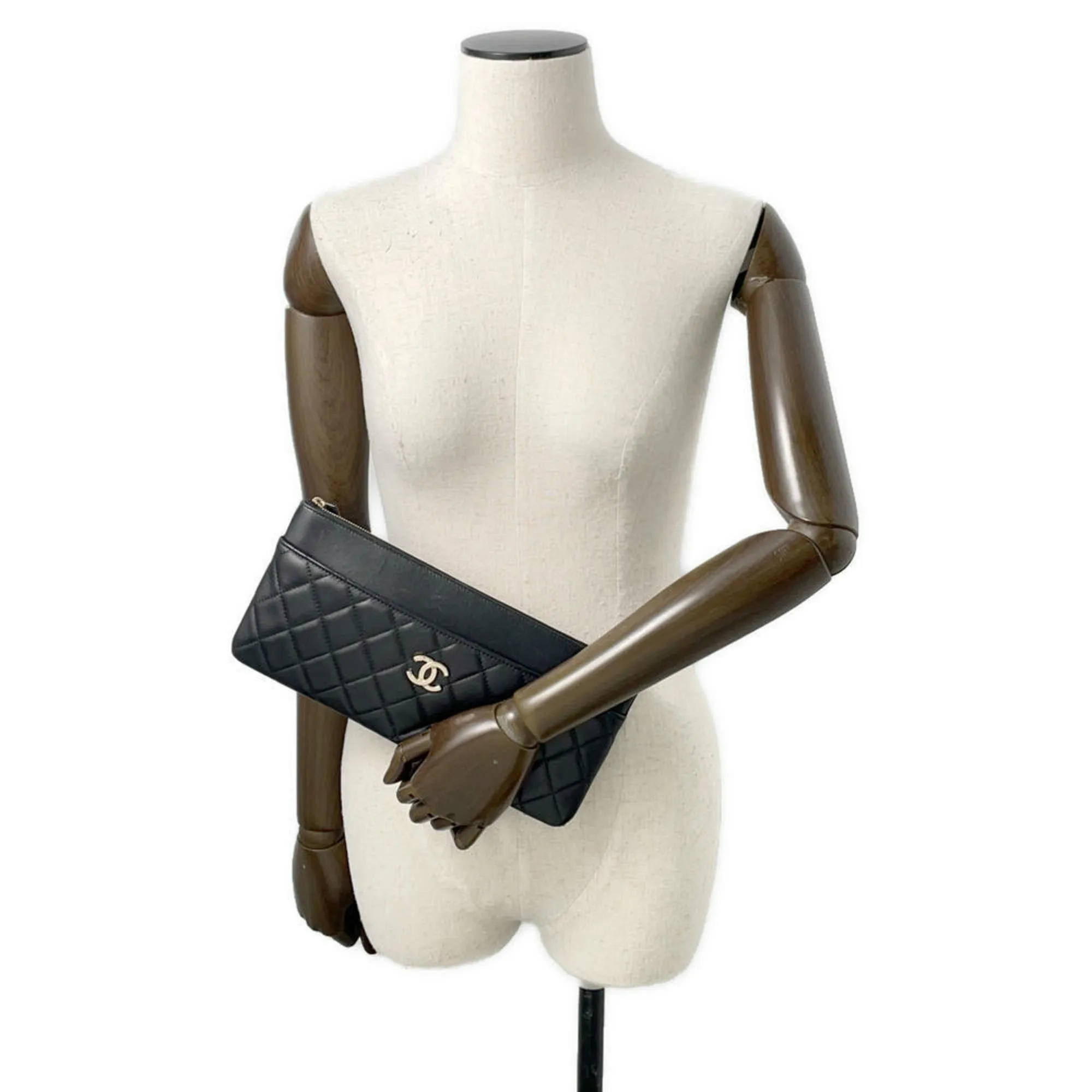 Chanel Leather Clutch Bag (Pre-Owned)