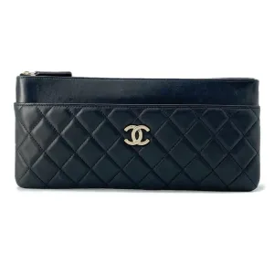 Chanel Leather Clutch Bag (Pre-Owned)