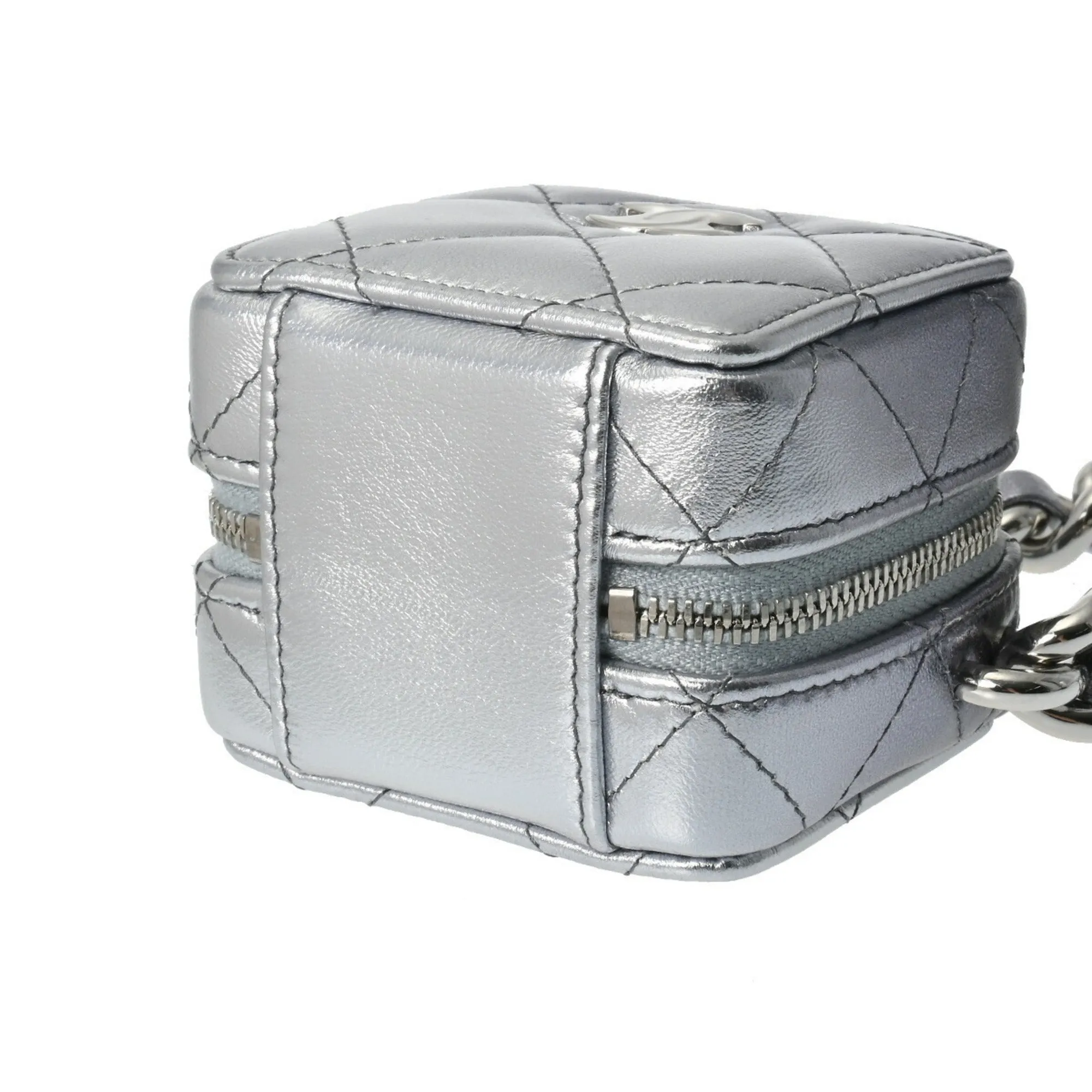 Chanel Matelass Leather Clutch Bag (Pre-Owned)