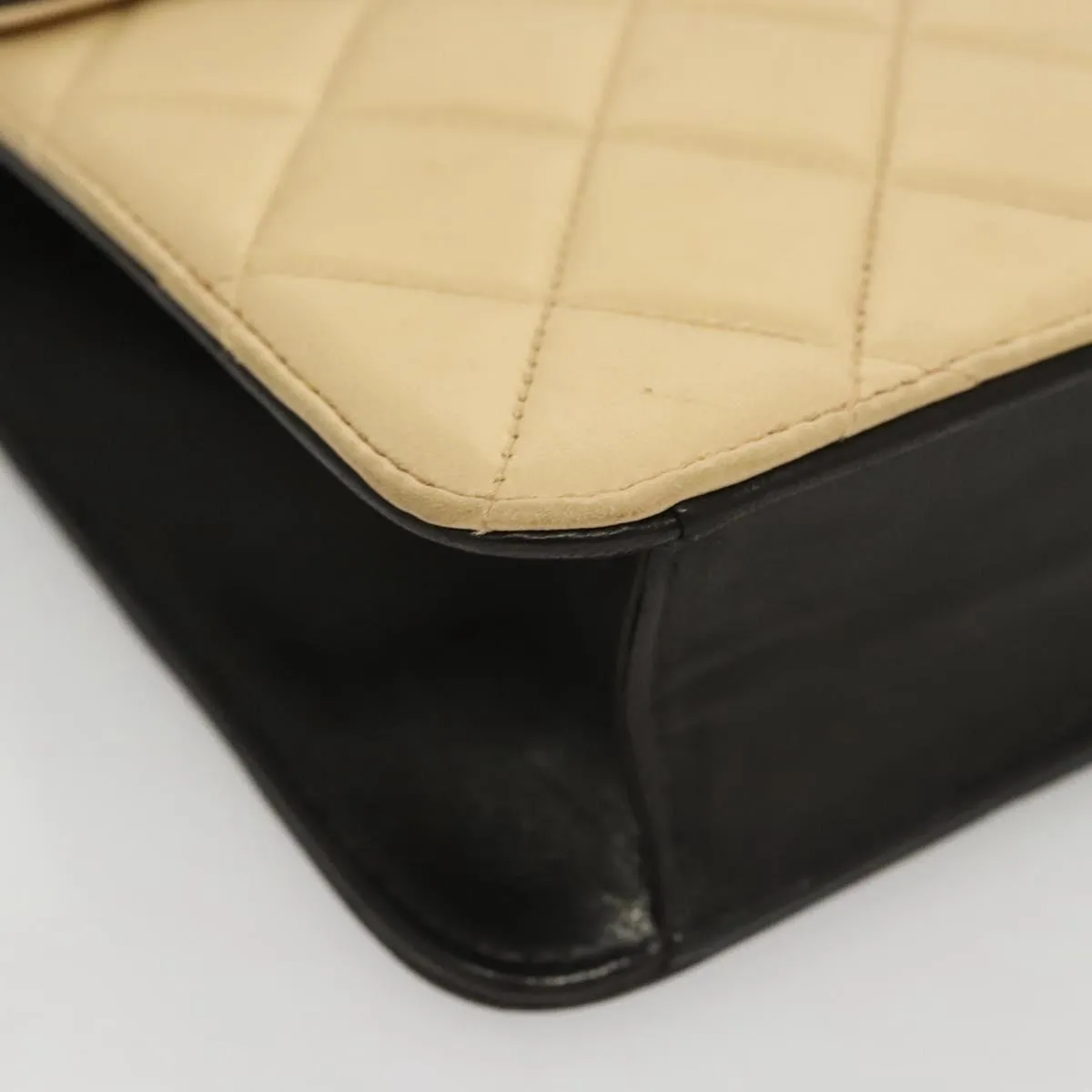 Chanel Phone Case Leather Clutch Bag (Pre-Owned)