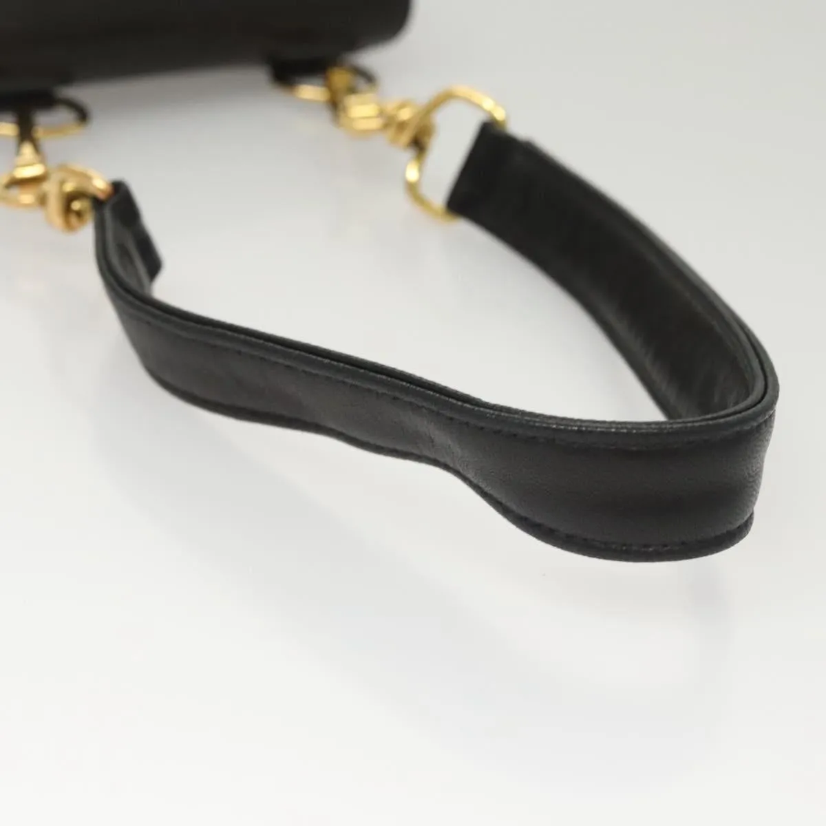 Chanel Phone Case Leather Clutch Bag (Pre-Owned)