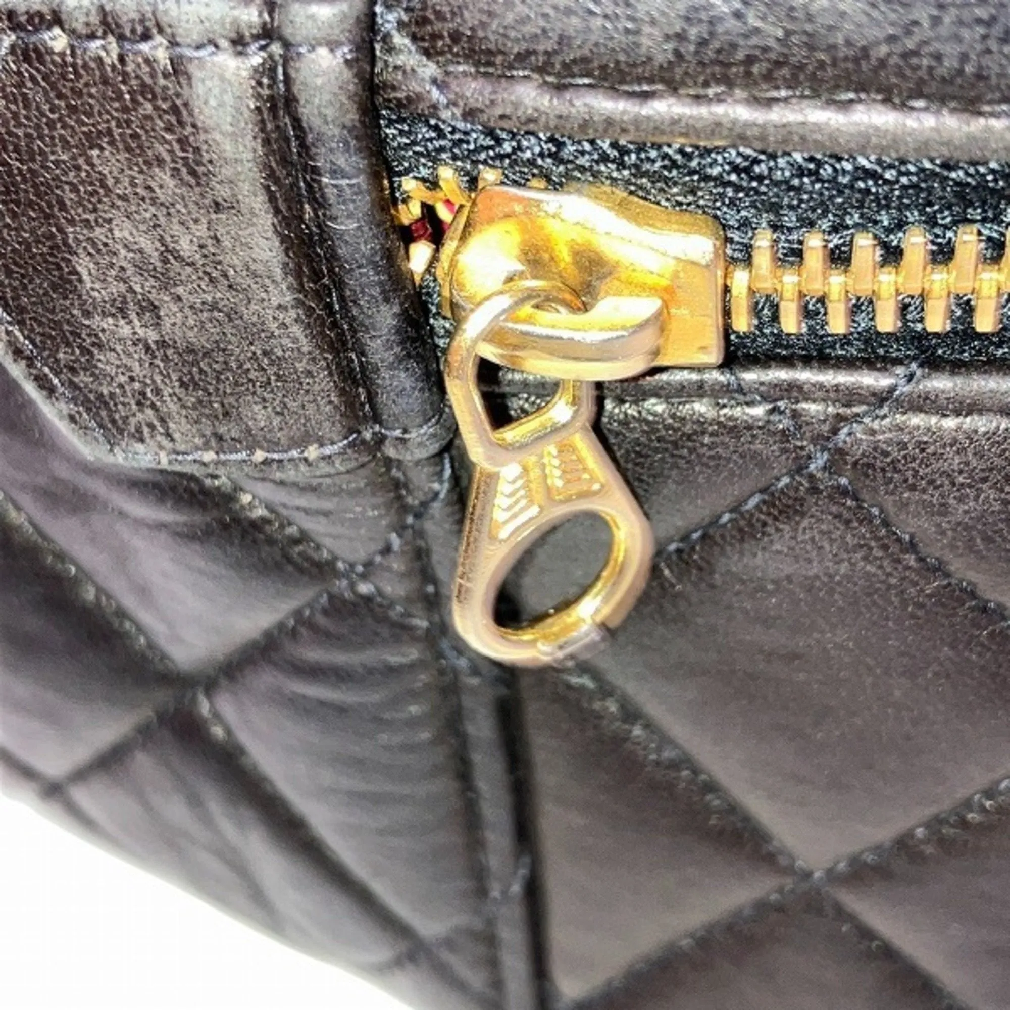 Chanel Vanity Leather Clutch Bag (Pre-Owned)