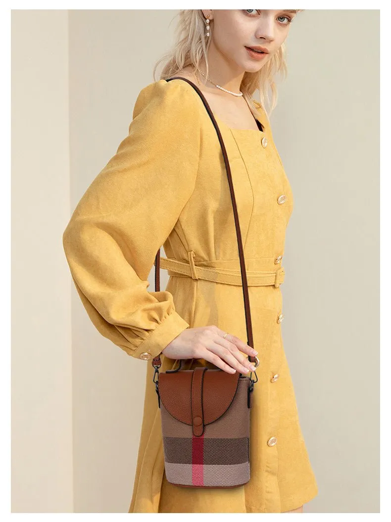 Chic Mini Lattice Canvas Crossbody: Fashionable and Functional