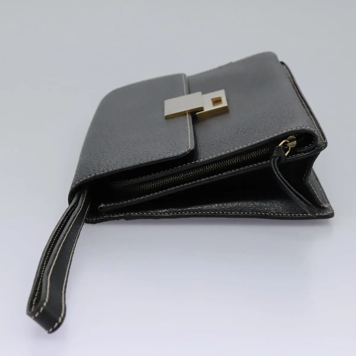 Cline Leather Clutch Bag (Pre-Owned)