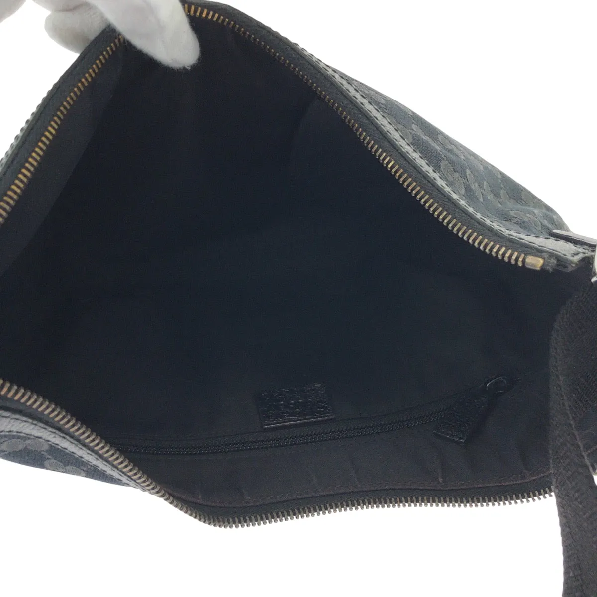 GUCCI Shoulder Bag 131092 GG canvas Black SilverMetal Shoulder Bag pochette Women Used