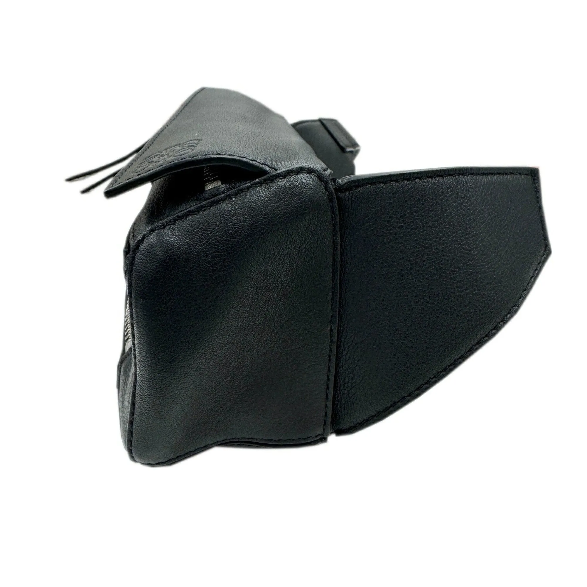 Loewe Puzzle Leather Clutch Bag (Pre-Owned)