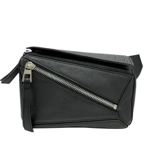 Loewe Puzzle Leather Clutch Bag (Pre-Owned)