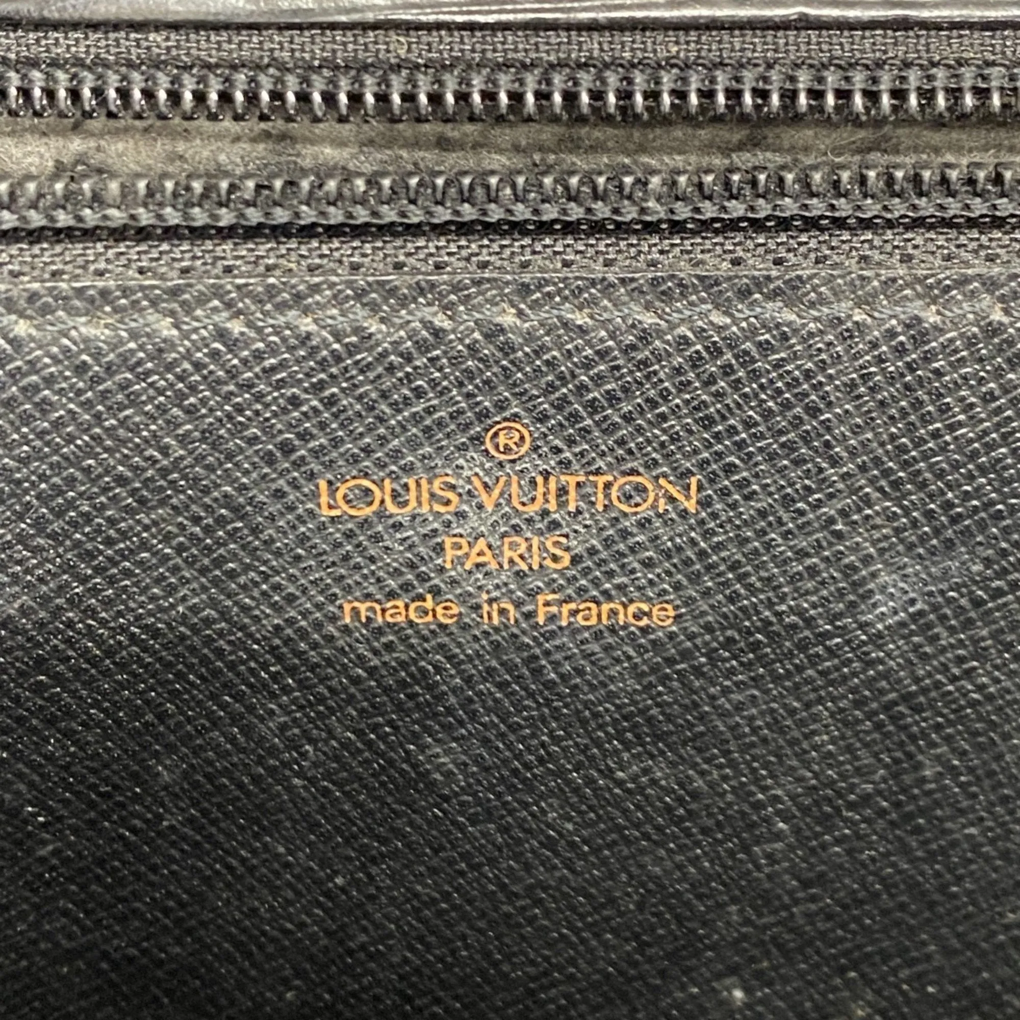 Louis Vuitton Clutch Bag (Pre-Owned)