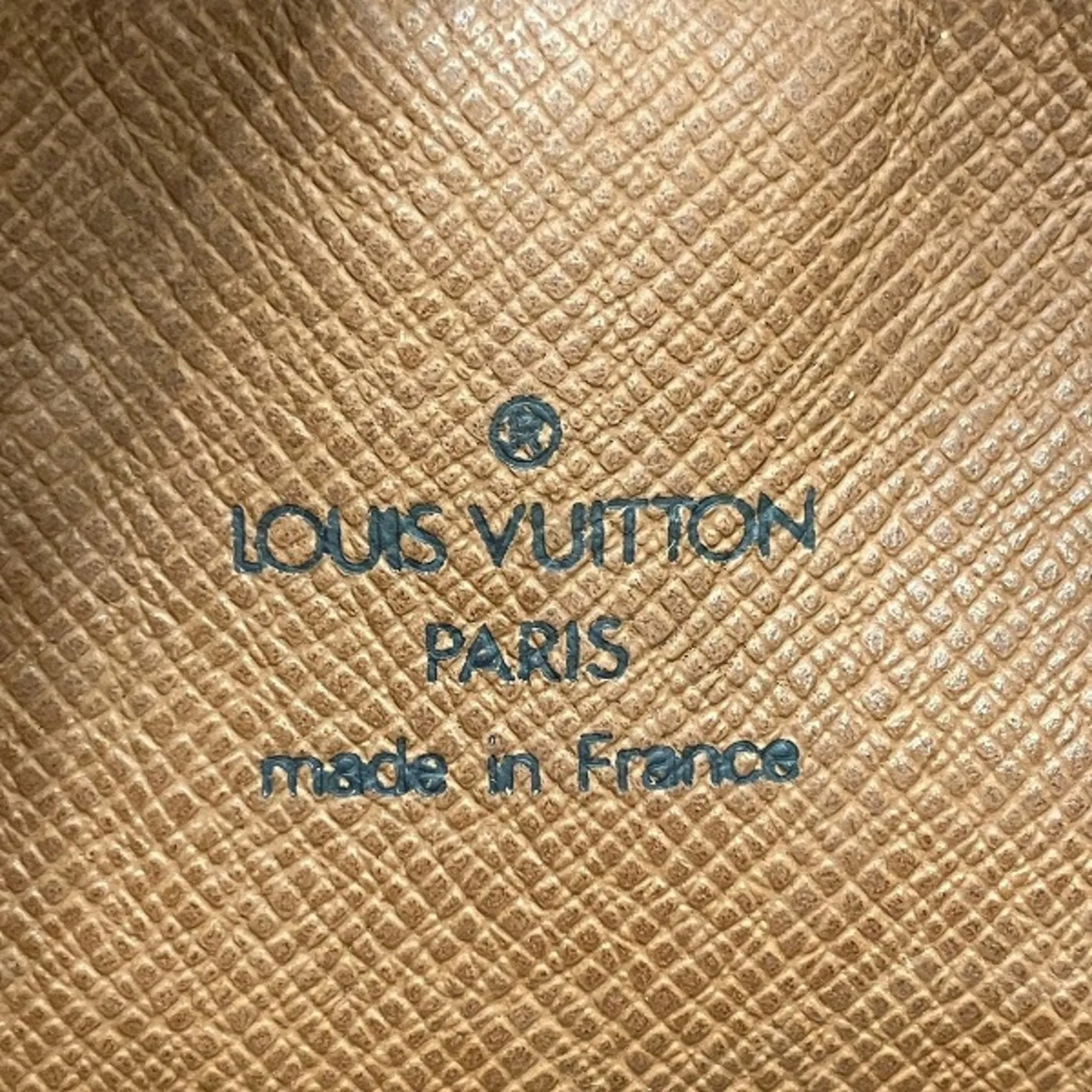 Louis Vuitton Clutch Bag (Pre-Owned)