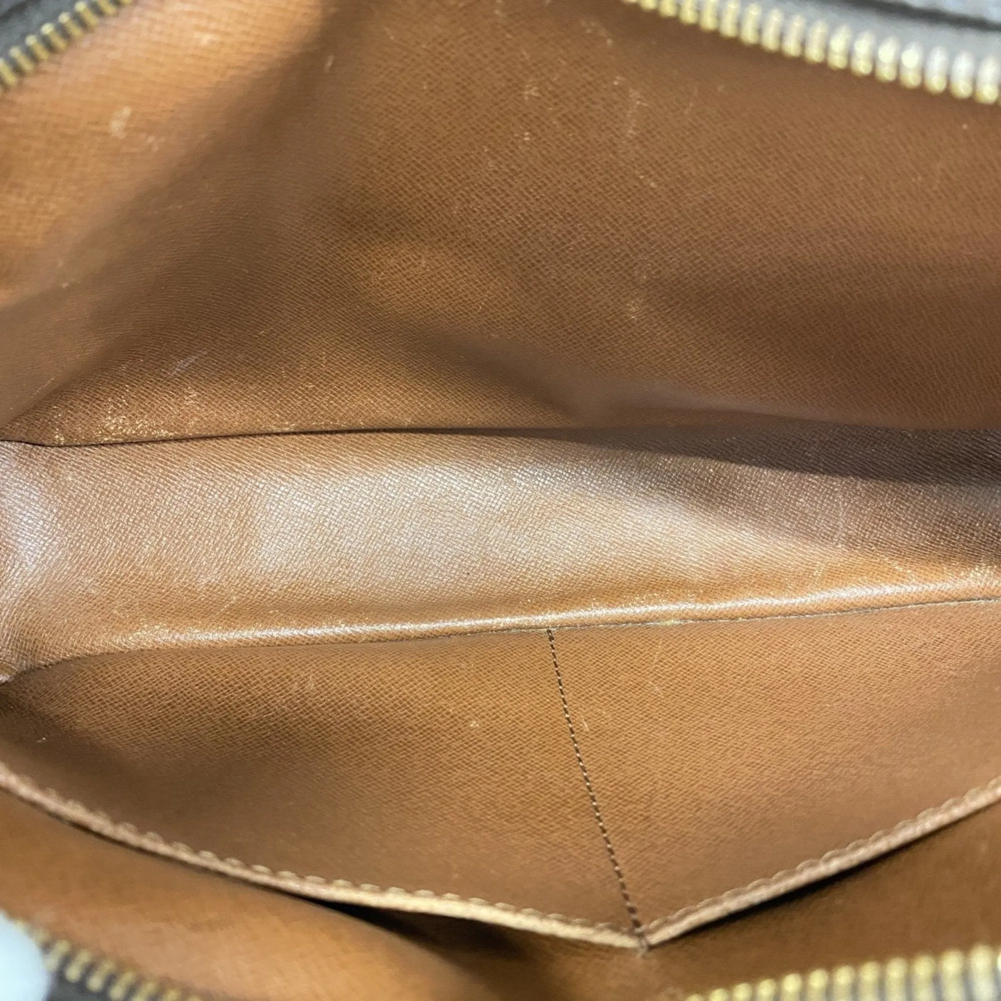 Louis Vuitton Clutch Bag (Pre-Owned)