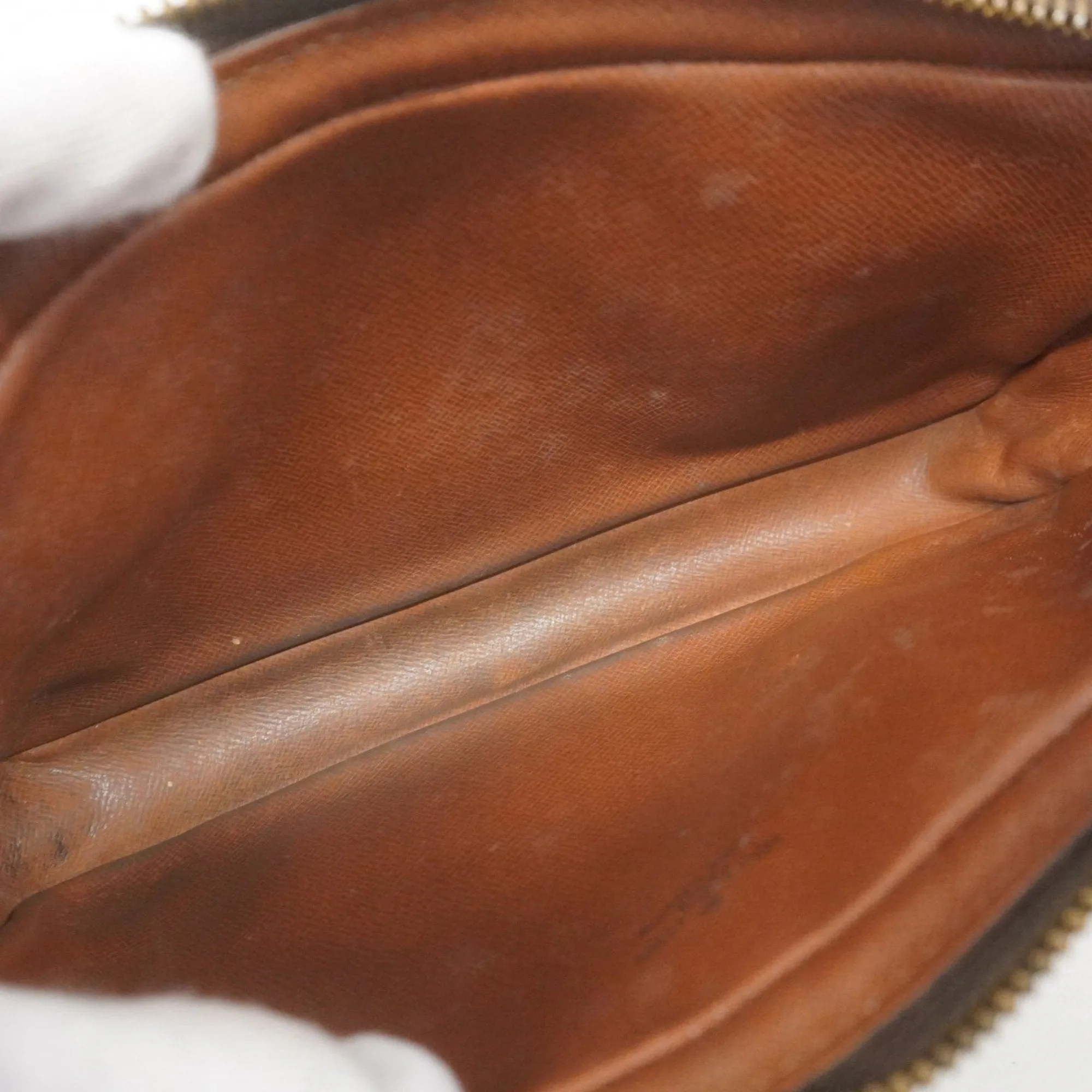 Louis Vuitton Clutch Bag (Pre-Owned)