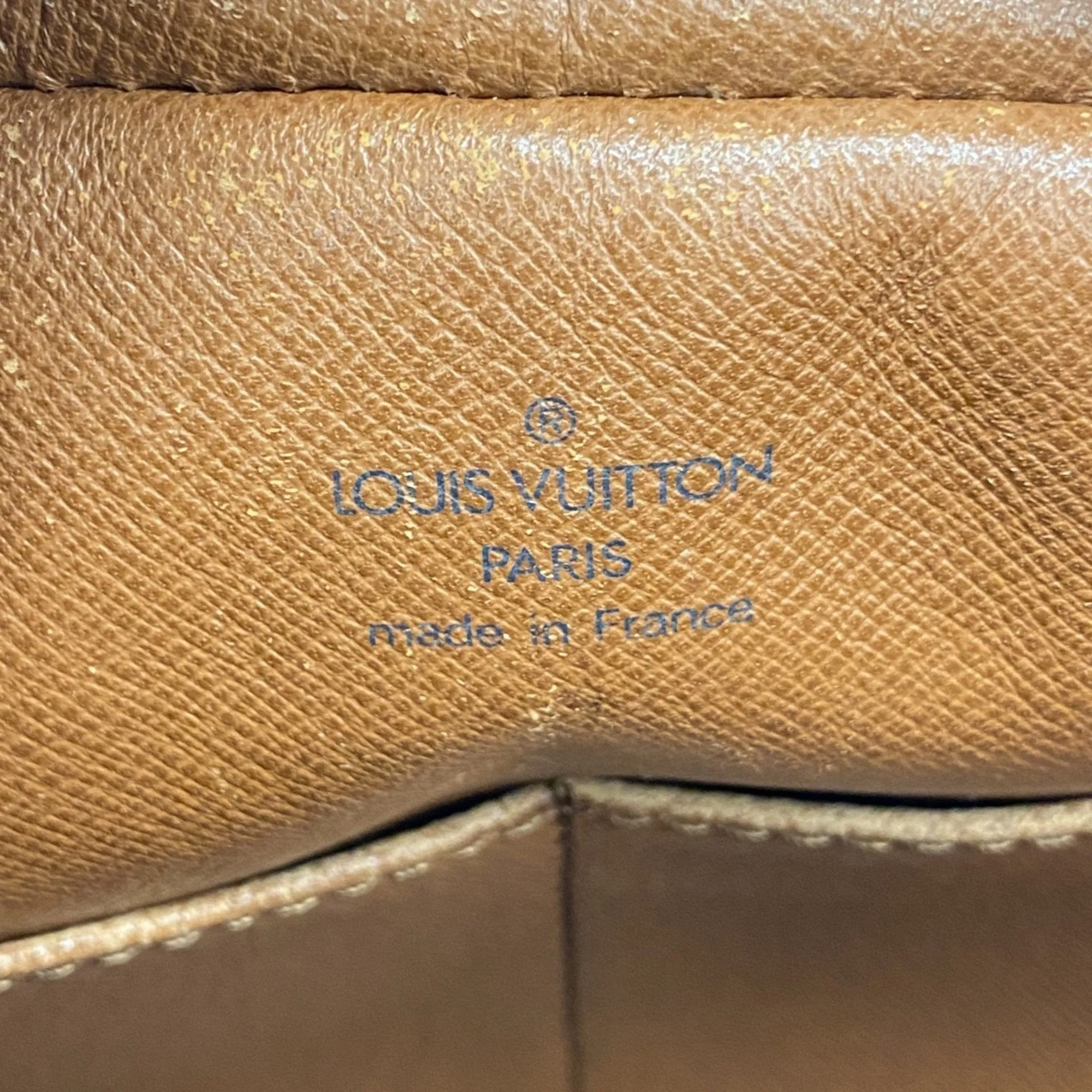 Louis Vuitton Clutch Bag (Pre-Owned)