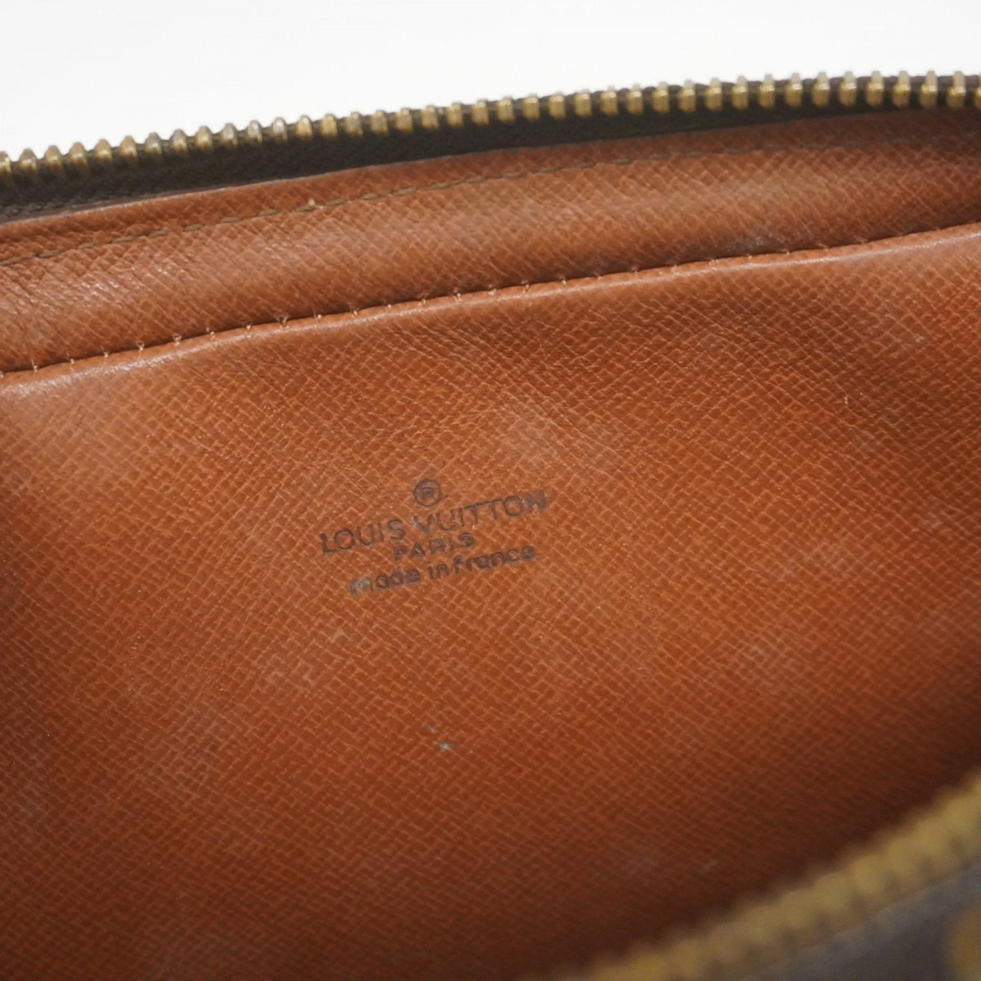 Louis Vuitton Clutch Bag (Pre-Owned)