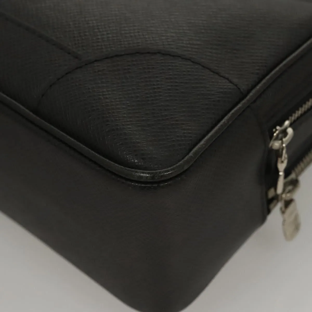 Louis Vuitton Pavel Leather Clutch Bag (Pre-Owned)