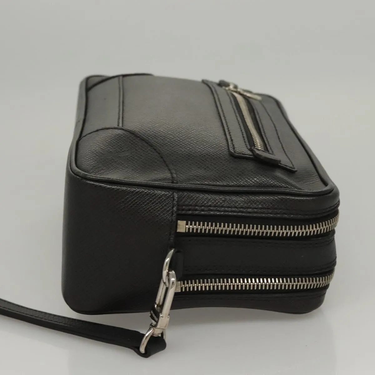 Louis Vuitton Pavel Leather Clutch Bag (Pre-Owned)