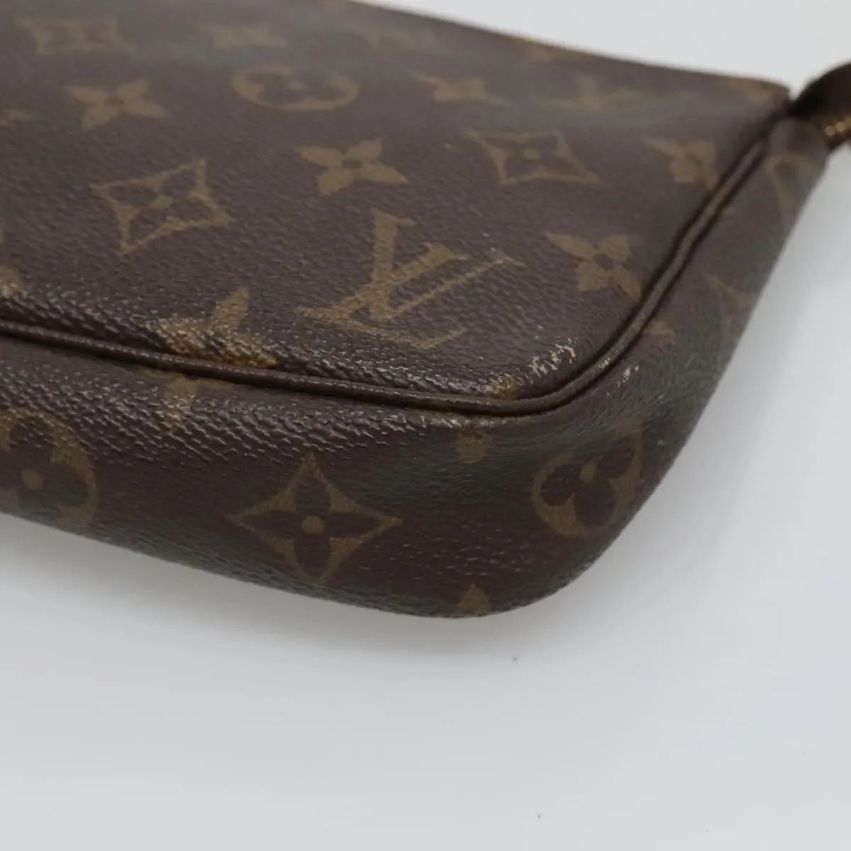 Louis Vuitton Pochette Accessoire Canvas Clutch Bag (Pre-Owned)