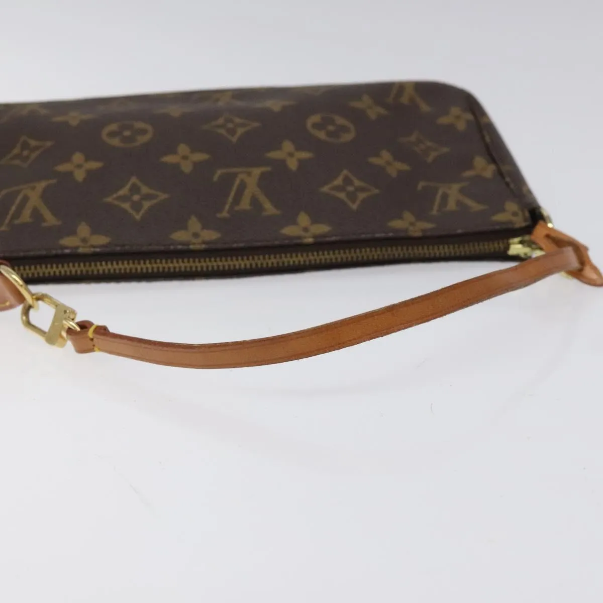 Louis Vuitton Pochette Accessoires Canvas Clutch Bag (Pre-Owned)