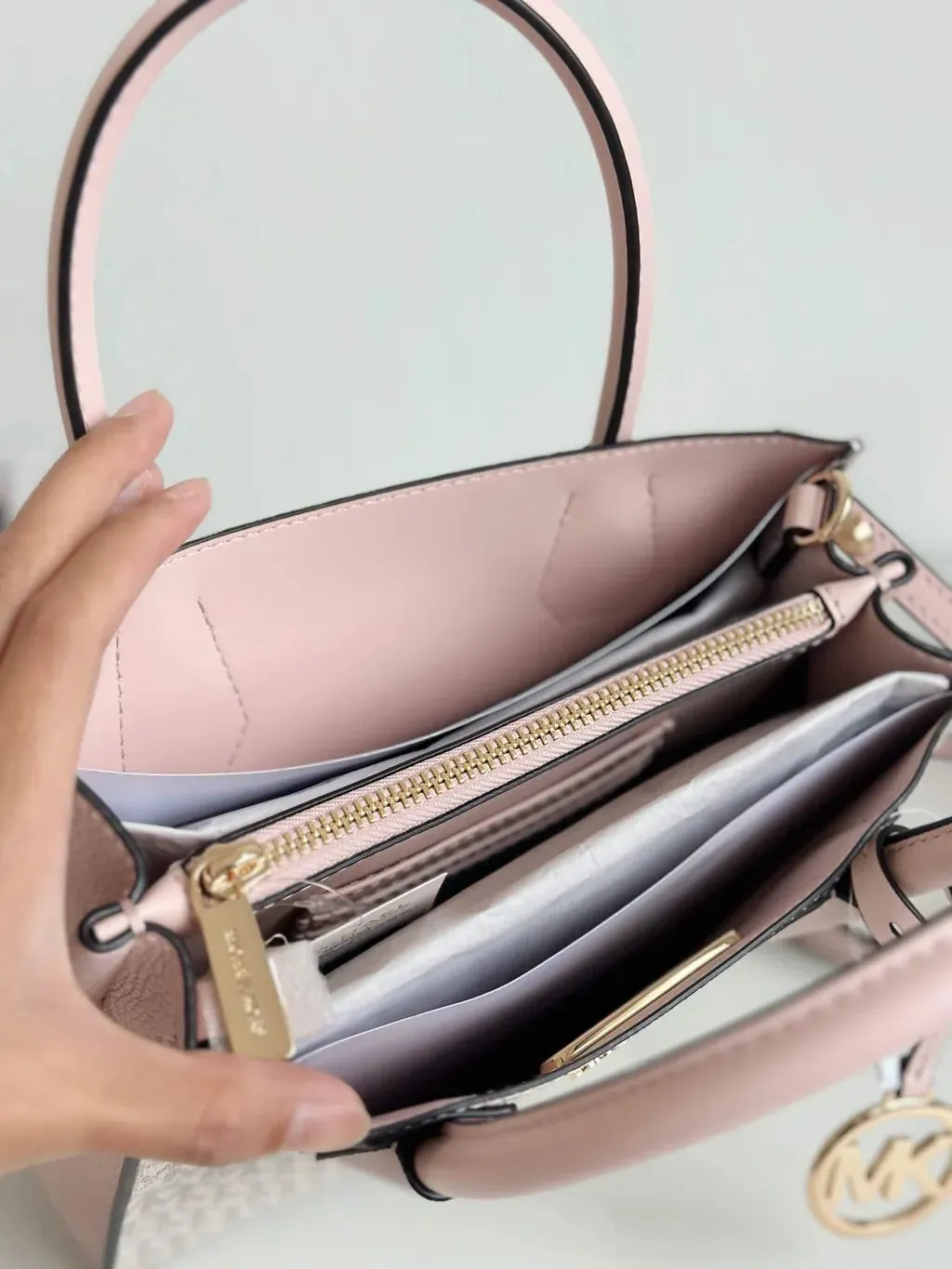 MK Medium Messenger Bag