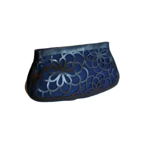 Peek-A-Boo Clutch In Midnight