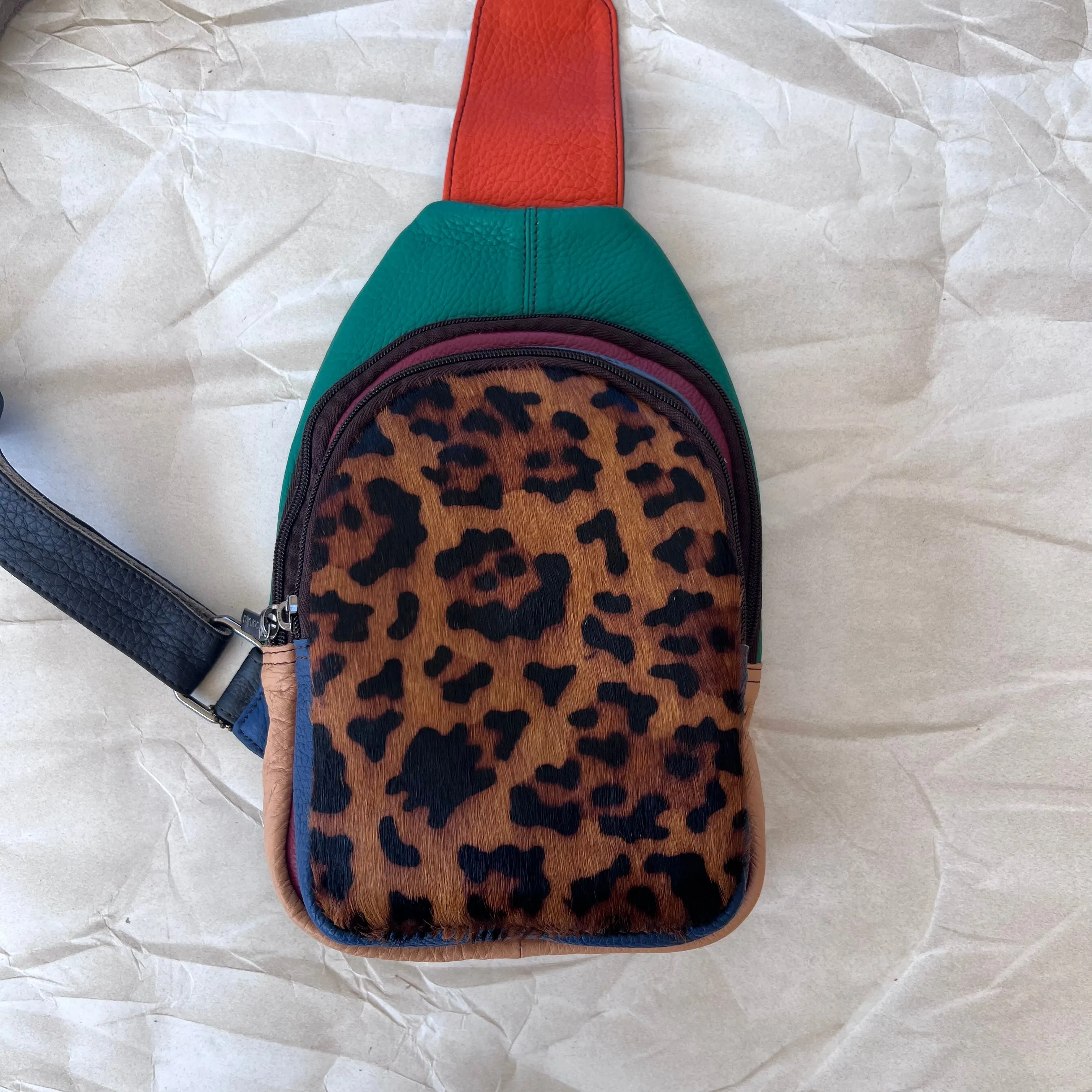 Soruka - Chloe Sling Bag, Emerald