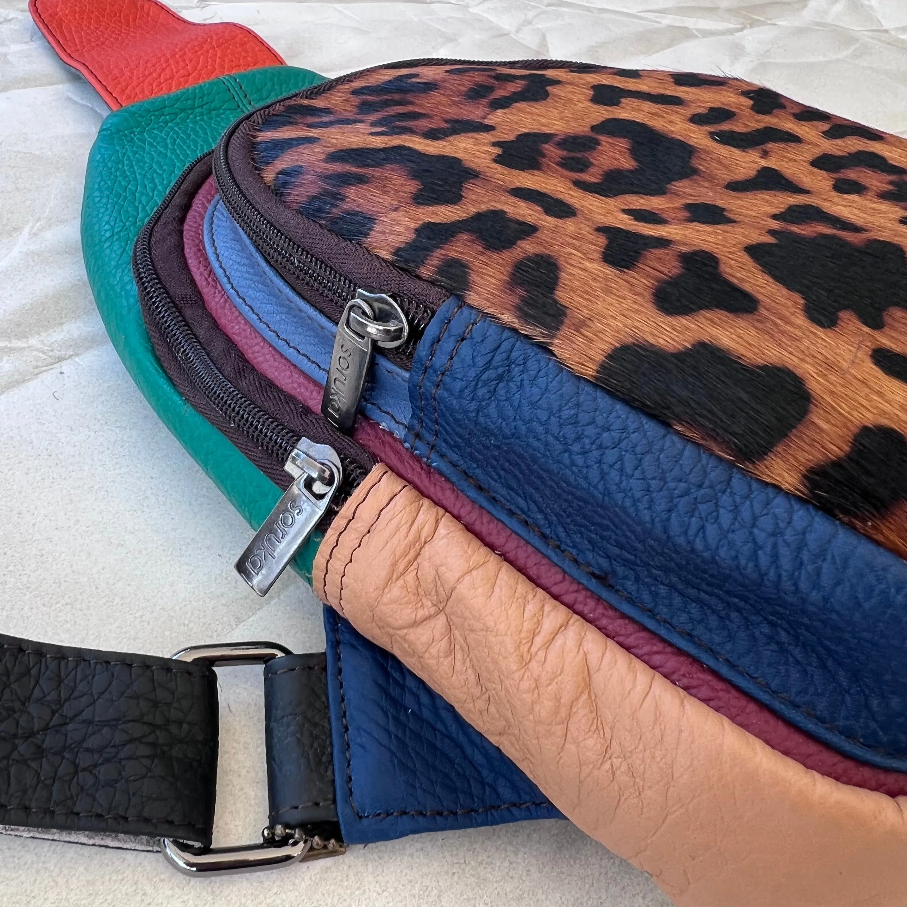 Soruka - Chloe Sling Bag, Emerald