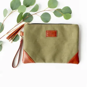 Women's Check Lined Wristlet In Army Green
